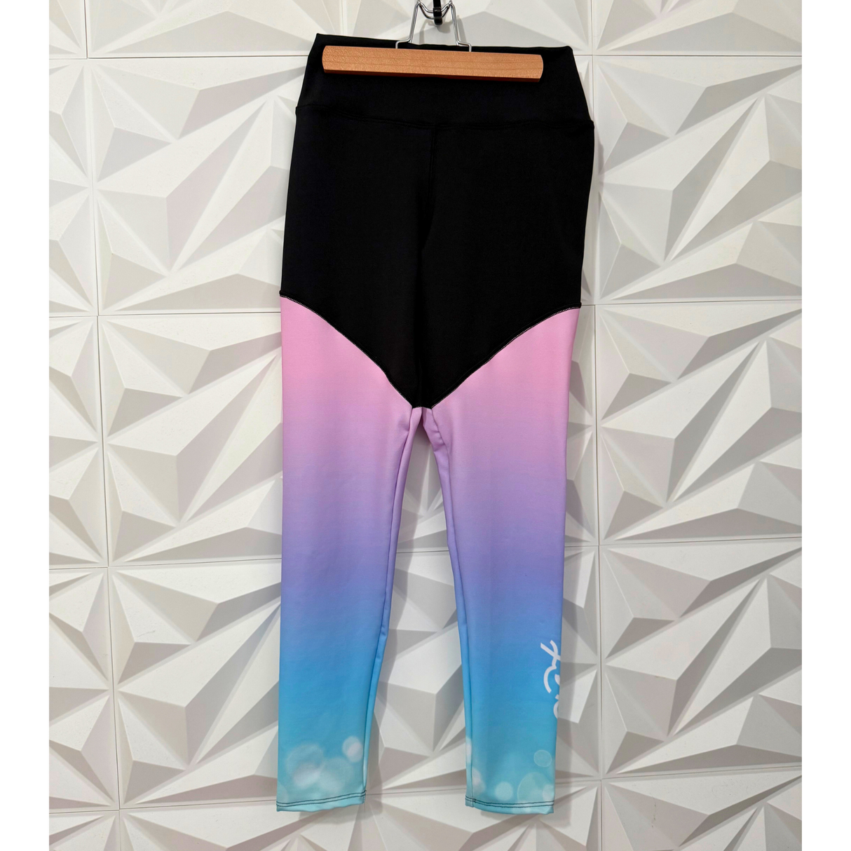 AST Compression Leggings - Cotton Candy Cloud - L