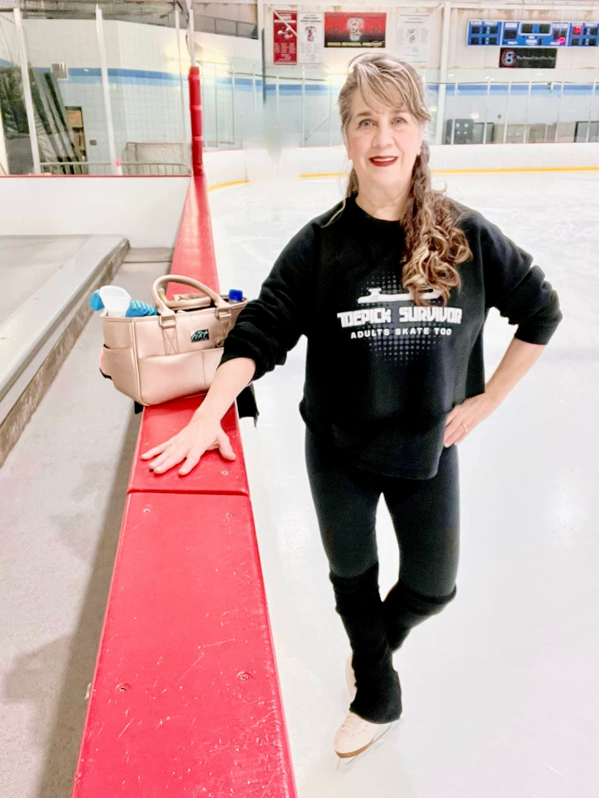 fortunata_toepick_survivor_UGC_on_rink_w_tote