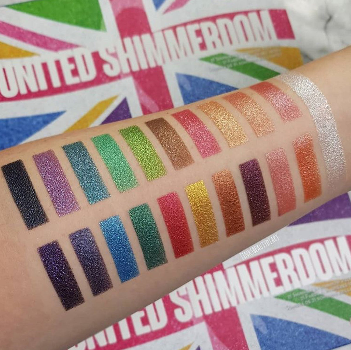 United Shimmerdom - 21 Shimmer Eyeshadow Palette