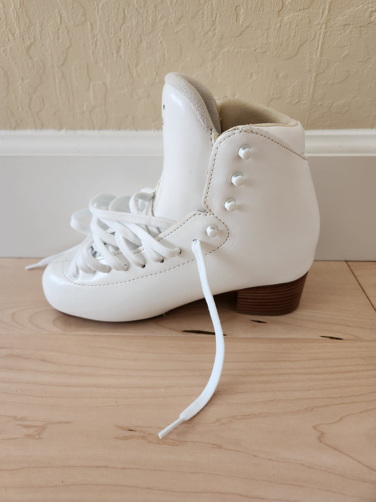 (New) Risport RF3 Pro Figure Skates, size 235, AA width - Adults Skate Too LLC