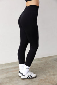 Astoria CONTOUR Seamless Legging - Black - Adults Skate Too LLC