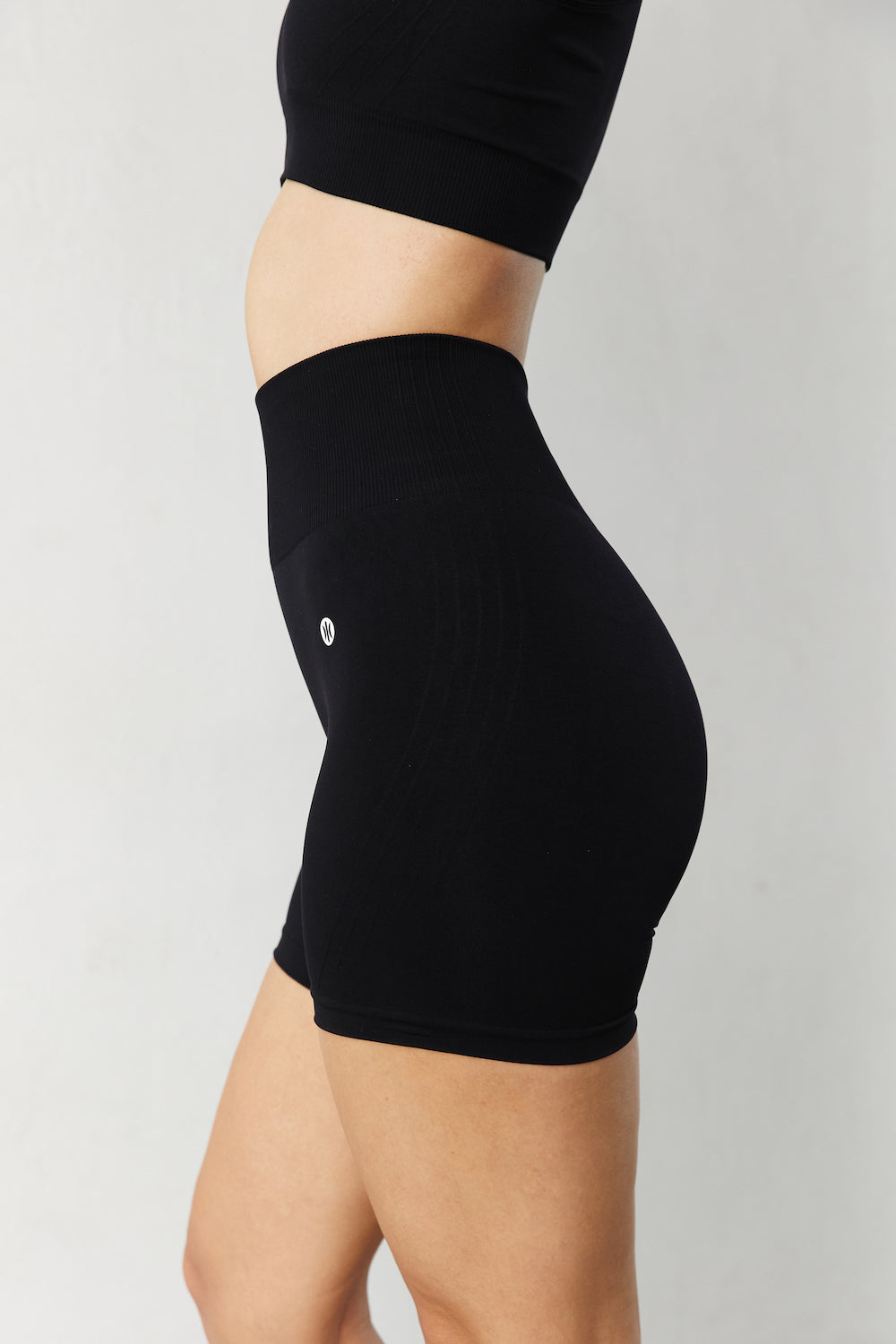 Astoria CONTOUR Seamless Short - Black - Adults Skate Too LLC