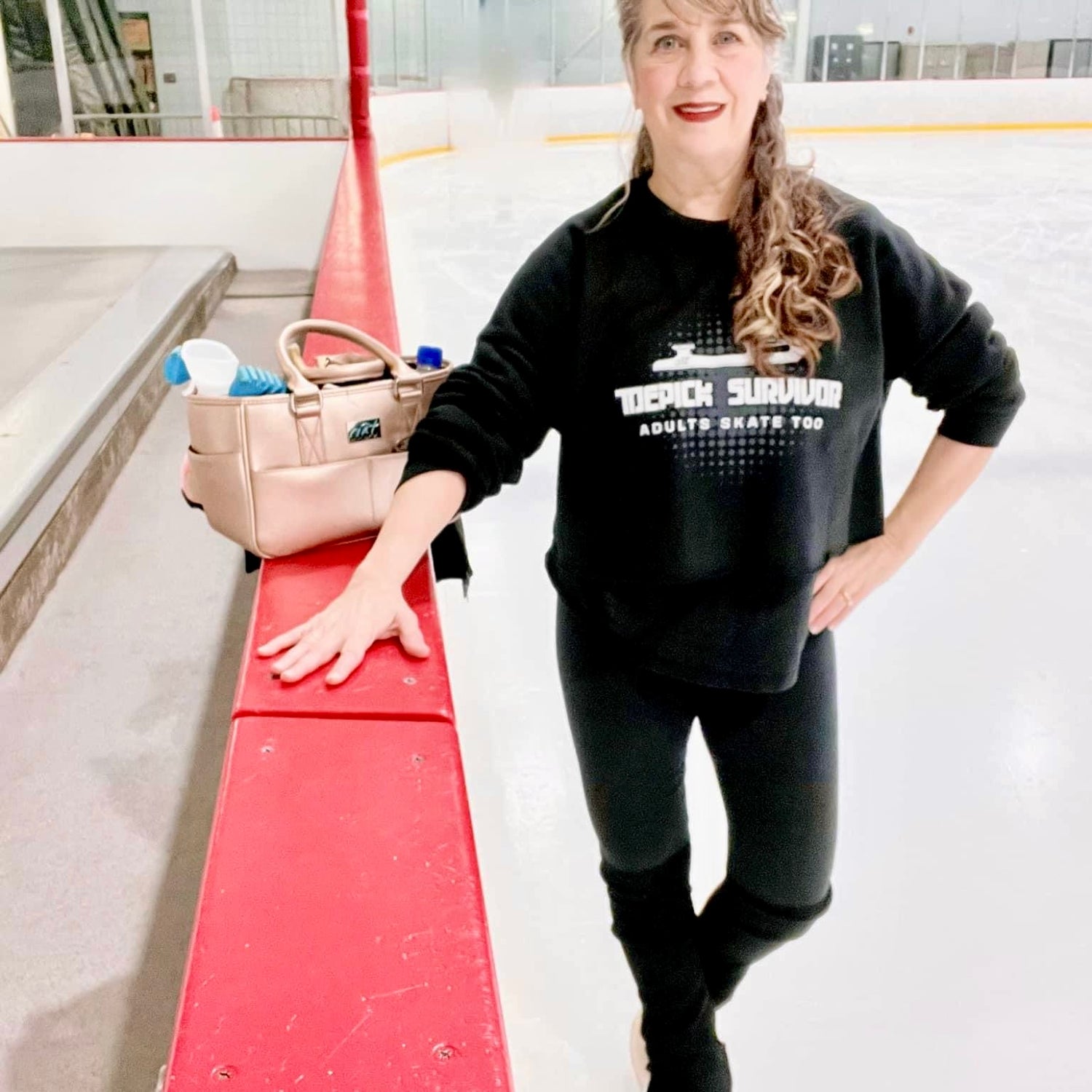 fortunata_toepick_survivor_UGC_on_rink_w_tote